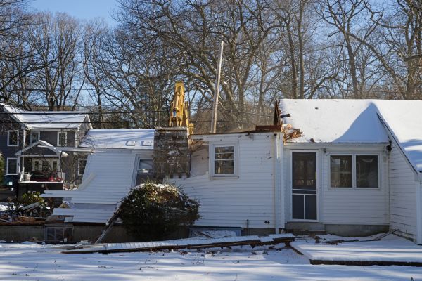 Residential Building Removal in Leland